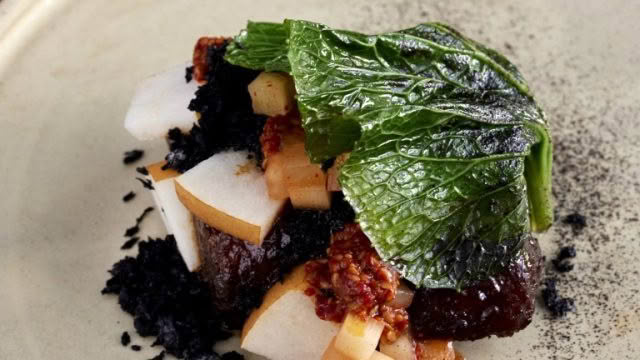 Anise Main_Wagyu beef galbi, kimchi, black garlic, nashi pear credit Babiche Martens 17