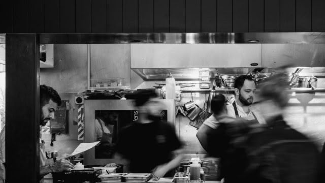 Aosta – Dinner service – Sam Stewart Photography – 35