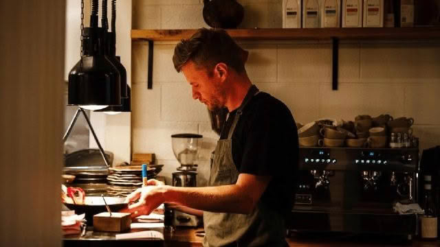 Cuisine-Good-Food-Guide-2024-Arc-Restaurant-Wanaka-Sam-at-the-pass