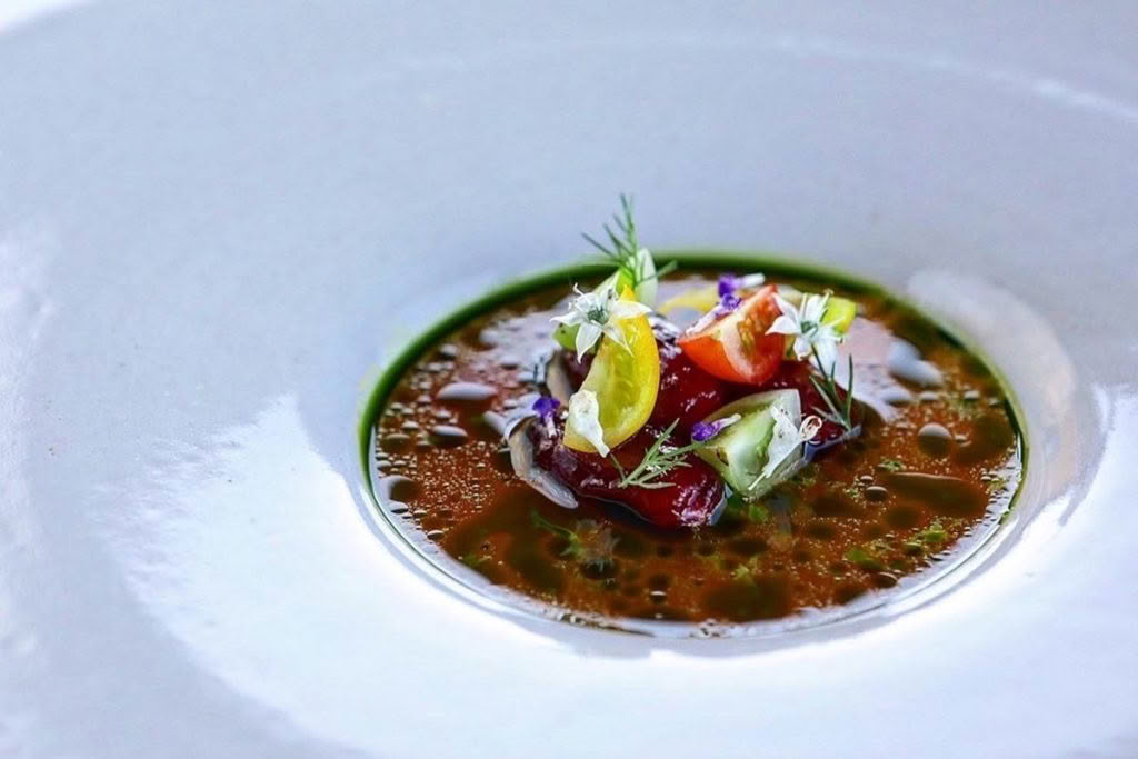 Cuisine-Good-Food-Guide-2024-The-Chef’s-Table-Orianna-Photography-Summer-tomatoes-with-smoked-broth