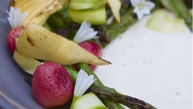 Cuisine-Good-Food-Guide-2024-Tussock-Hill-Asparagus