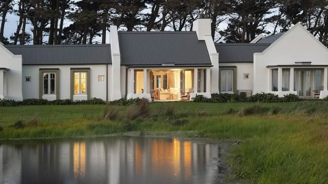 Cuisine-Good-Food-Guide-2024-Wharekauhau-Country-Estate-Cottage