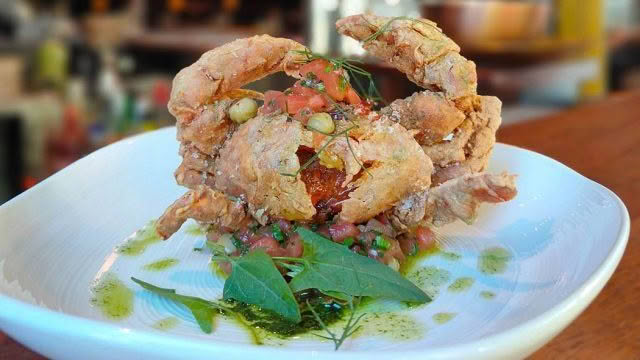 Cuisine-Good-Food-Guide-2025-Hawker-House-&-Bar-Crab