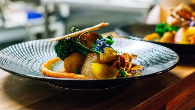 Cuisine-Good-Food-Guide-2025-Nero-1