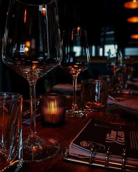 Cuisine-Good-Food-Guide-2025-The-Hour-Glass-Side-Room