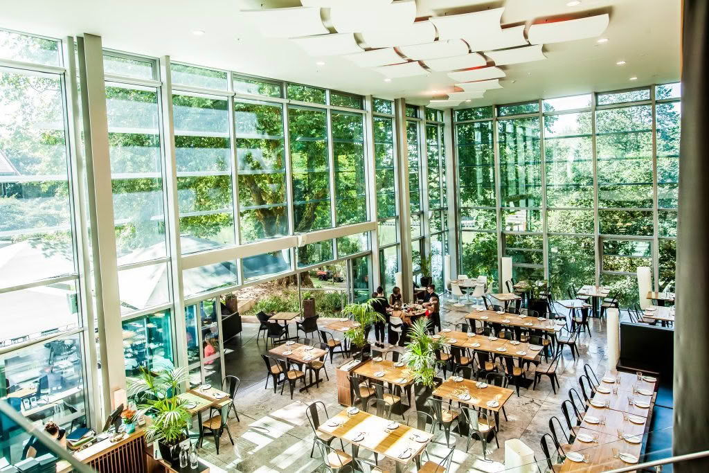 Restaurant – Summer view