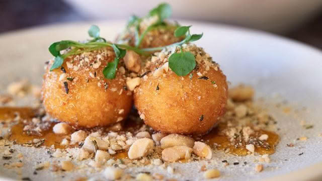Roca-Cuisine-Good-Food-Guide-2024-1