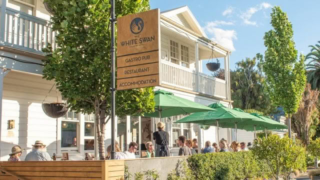 The Captain’s Dining Room, The White Swan Hotel