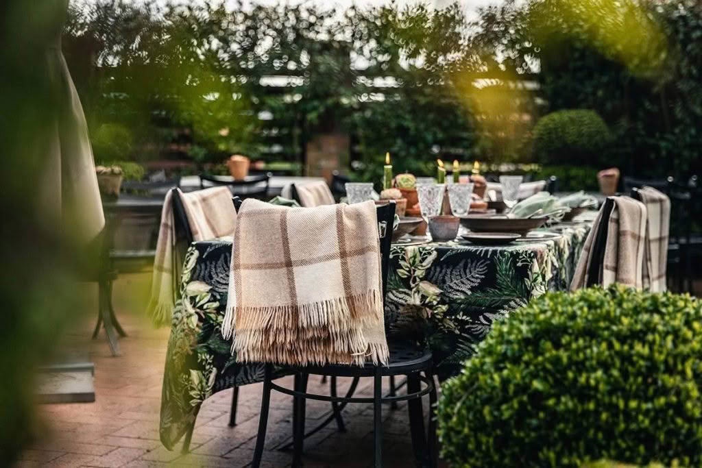 Cuisine-Good-Food-Guide-2024-Bantry-Eatery-Exterior.jpg