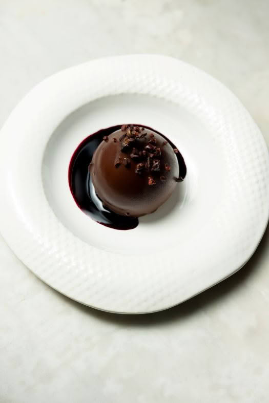 NECTAR_ Tiramisu, elderberry, yoghurt & white chocolate Mallowpuff. credit Jerome Warburtonjpg