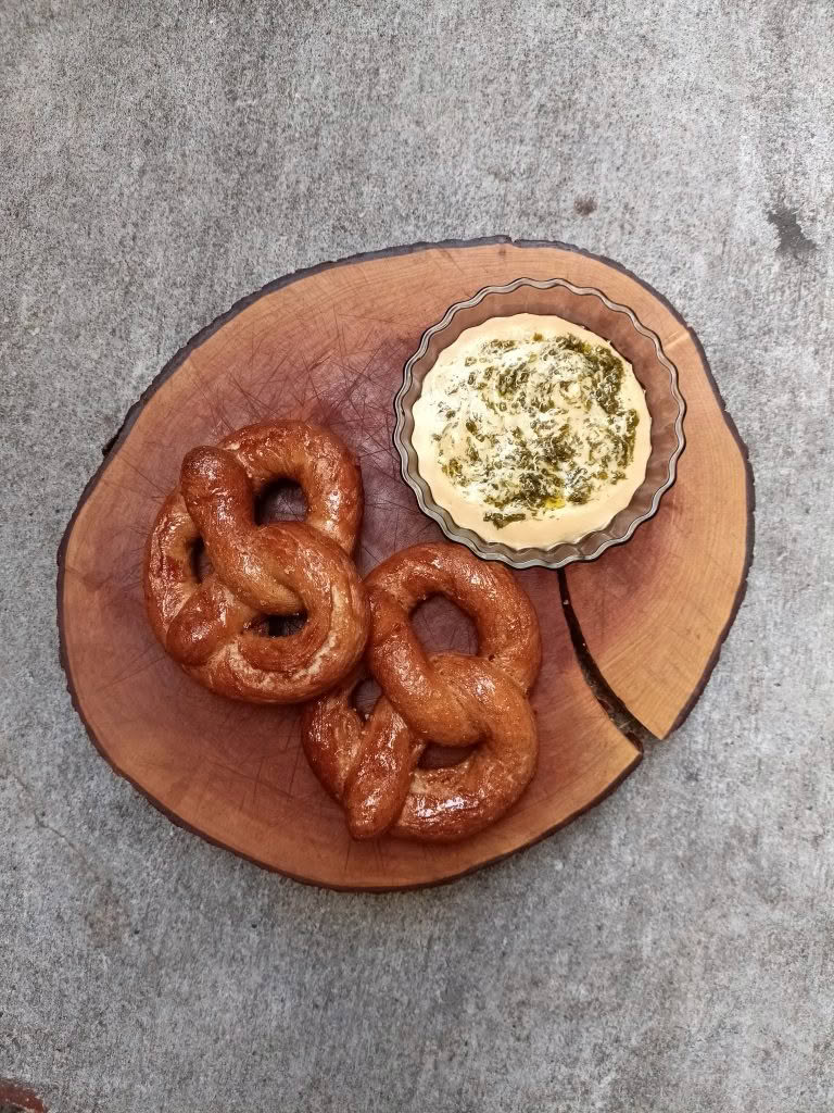 Cuisine Good Food Guide 2026 Graze Pretzels with miso cheese sauce – Photo by Stina Persen