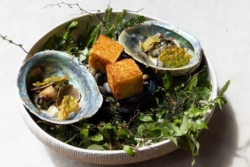 Cuisine Good Food Guide 2026 Inati to Share SEA_ Paua, fermented porcini & fried bread_ credit Jerome Warburton