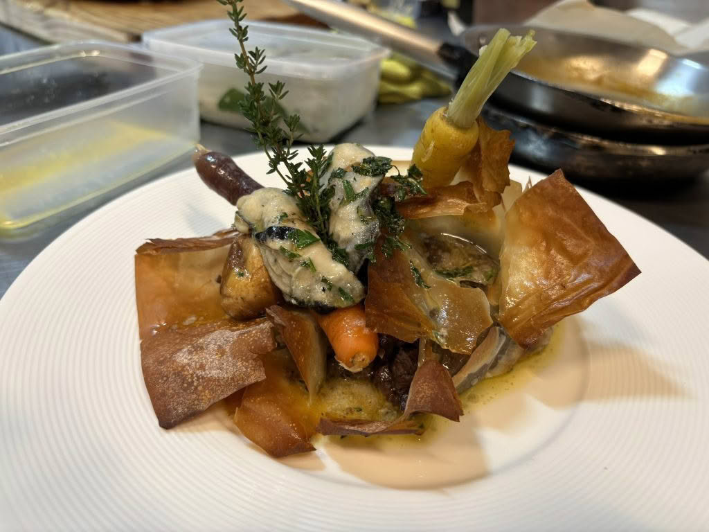Cuisine Good Food Guide 2026 Top Sail’s Beach Road Brasserie TopSail BRB Beef Bourguignon Pie with oysters