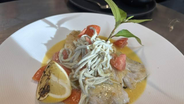 Cuisine Good Food Guide 2026 Top Sail’s Beach Road Brasserie TopSail BRB Fresh schnapper grilled with SI whitebait tomato champagne butter sauce